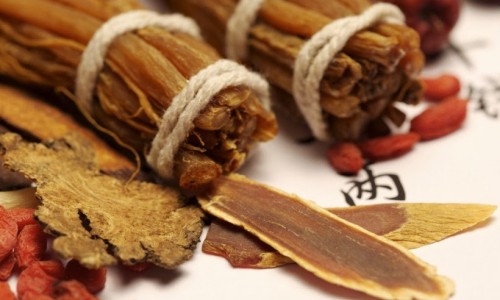 下面用药后排出一大坨黄色液体东西-下面用药之后排出很多脏东西、下面用药后有东西排出来正常吗 -阴道用药后有水状的东西流出来网
